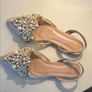 SZ 9.5. Size 40. Elegant Pearl Embellished Women's Shoes,